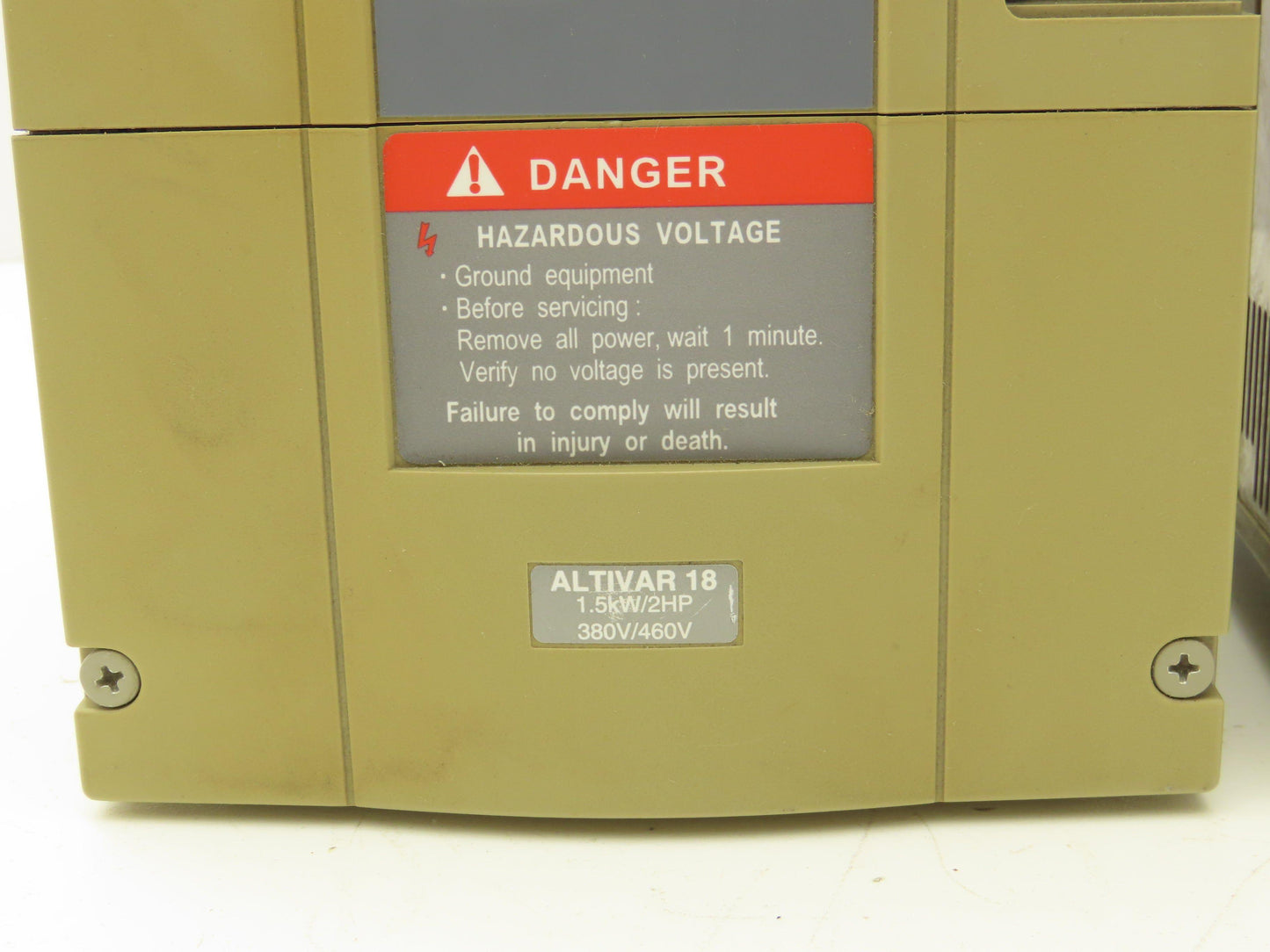 ATV18U29N4 Altivar 16 VFD 3PH In 3PH 3.7A Out 2HP 380/460VAC 0.5-320Hz Lot of 2
