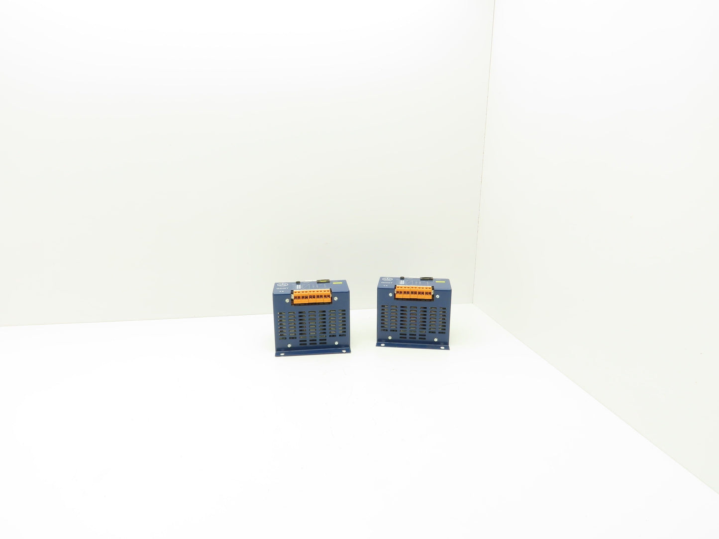 Robers GDGT 15/24 Transformer 400V 0.55A Input 24V 15A Output Lot of 2