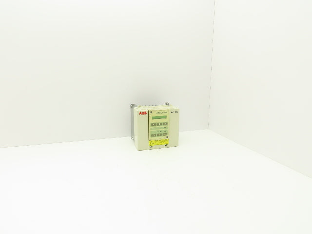 ABB ACS300 ACS311-1P1-1 Inverter Drive 1PH Input 3PH Output 3.0A 0-500Hz