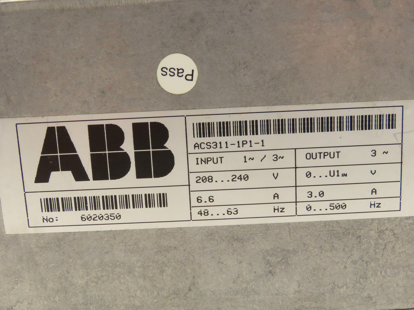 ABB ACS300 ACS311-1P1-1 Inverter Drive 1PH Input 3PH Output 3.0A 0-500Hz