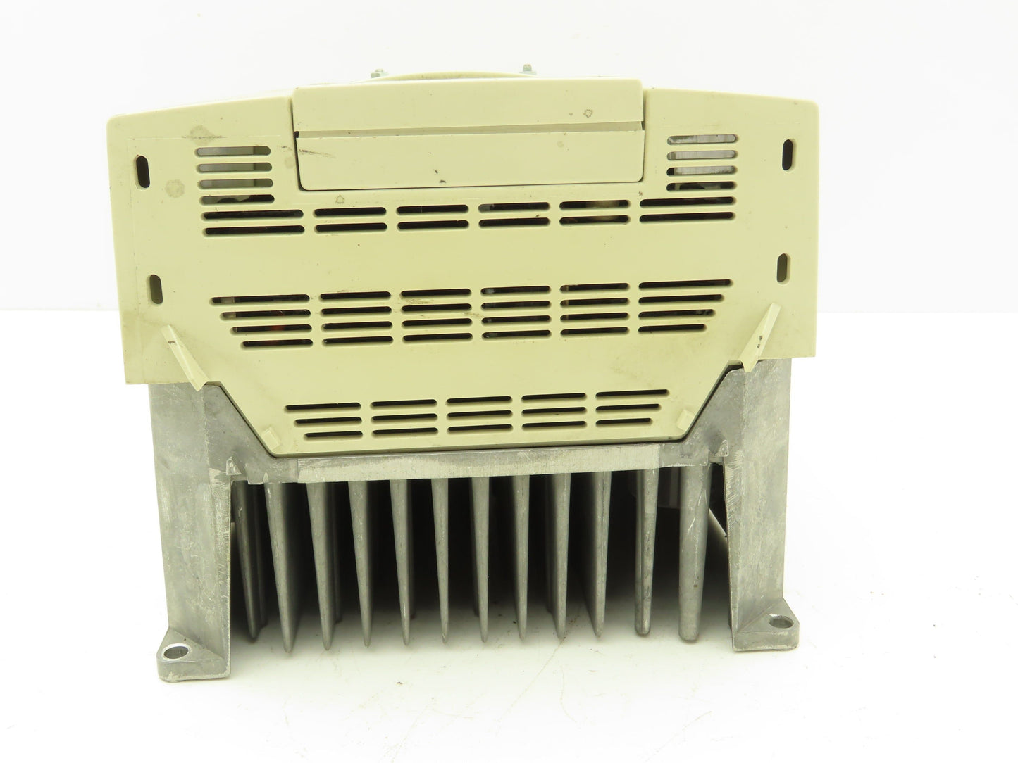 ABB ACS300 ACS311-1P6-3 Inverter Drive 480VAC 3PH 2.5A 0-500Hz