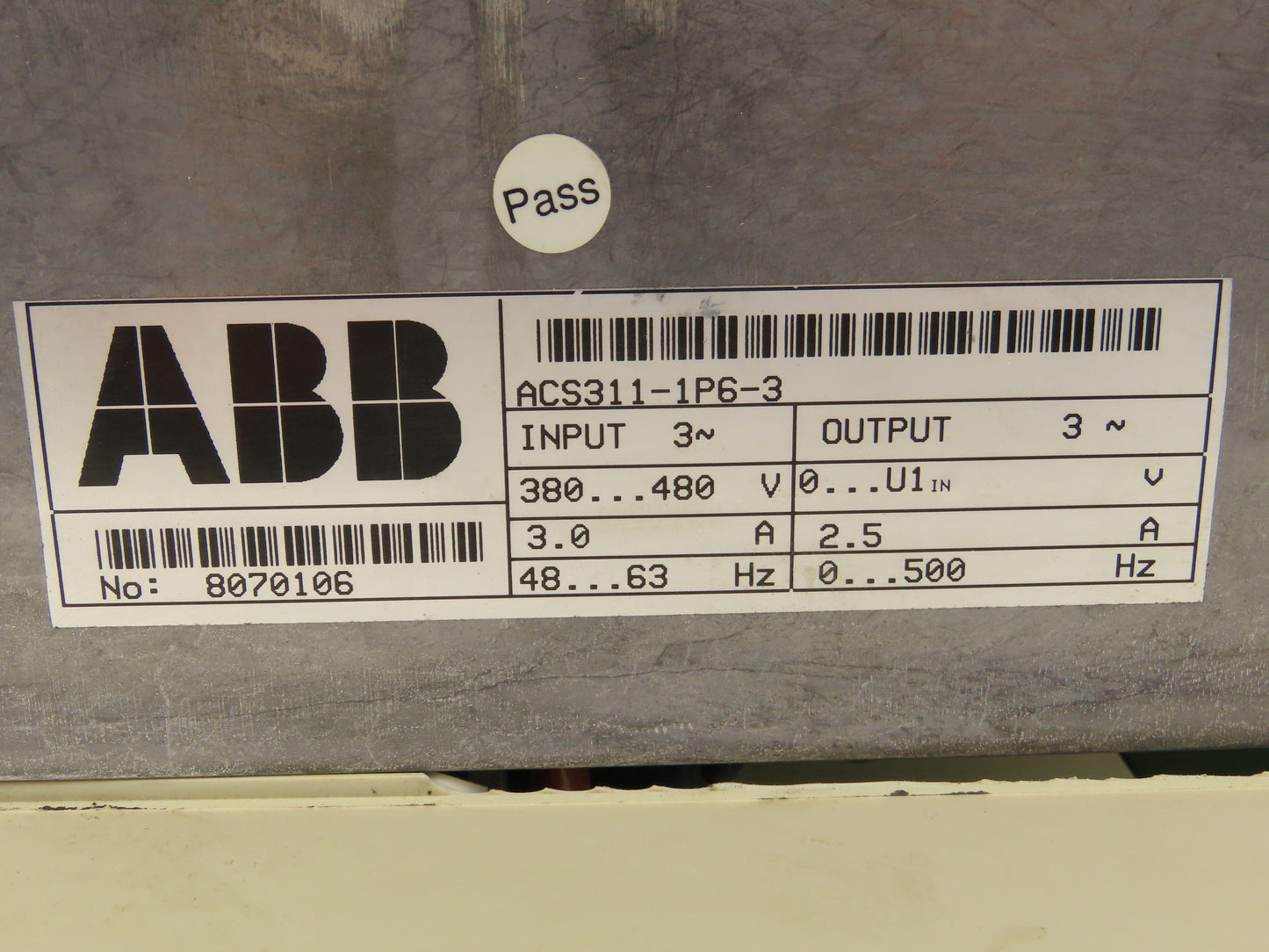ABB ACS300 ACS311-1P6-3 Inverter Drive 480VAC 3PH 2.5A 0-500Hz