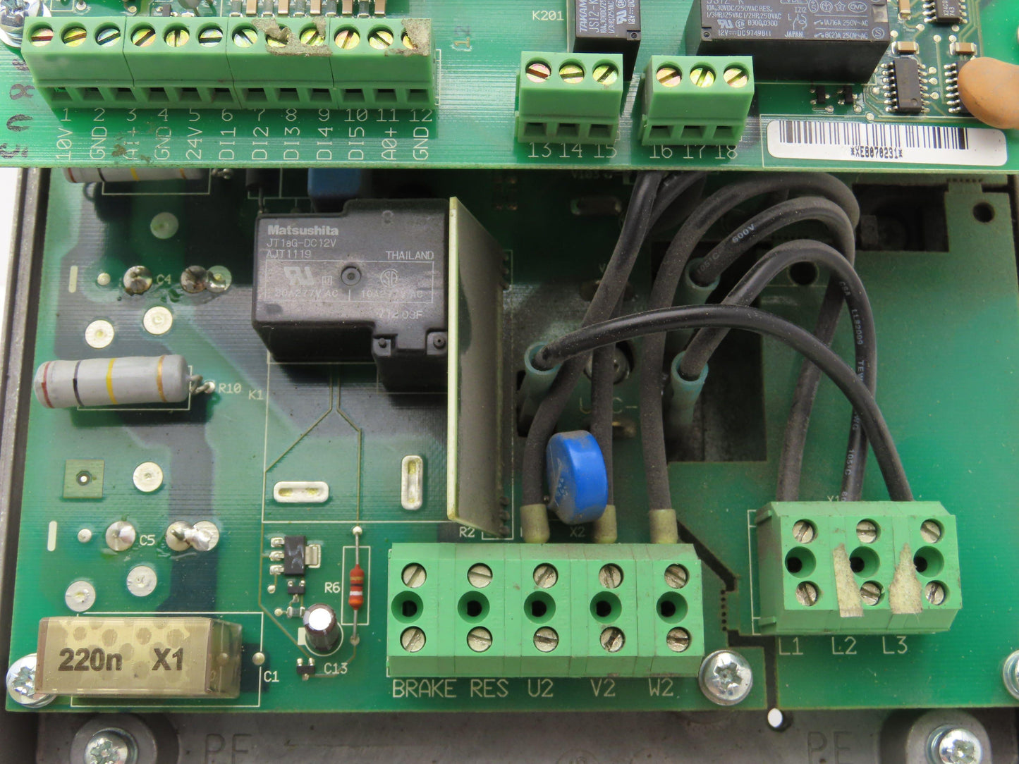 ABB ACS300 ACS311-1P6-3 Inverter Drive 480VAC 3PH 2.5A 0-500Hz
