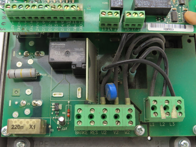 ABB ACS300 ACS311-1P6-3 Inverter Drive 480VAC 3PH 2.5A 0-500Hz