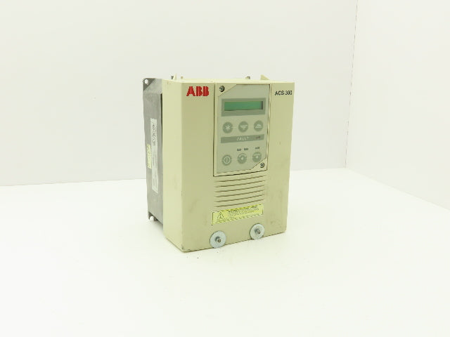 ABB ACS300 ACS311-1P6-3 Inverter Drive 480VAC 3PH 2.5A 0-500Hz
