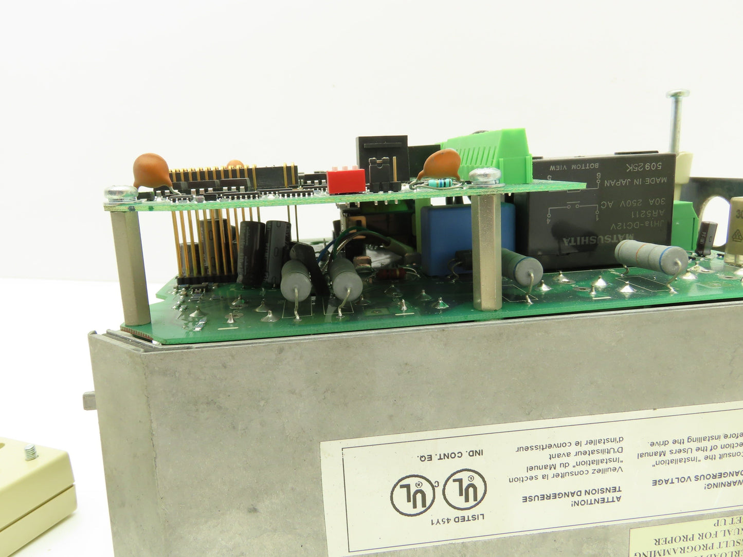 ABB ACS300 ACS311-4P9-3 Inverter Drive 480VAC 3PH 7.5A 0-500Hz BROKEN COVER