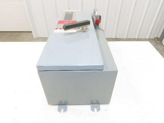 Square D 512-BJB-6-24 Combination Dual Motor Starter 10Hp 3Ph Size 1