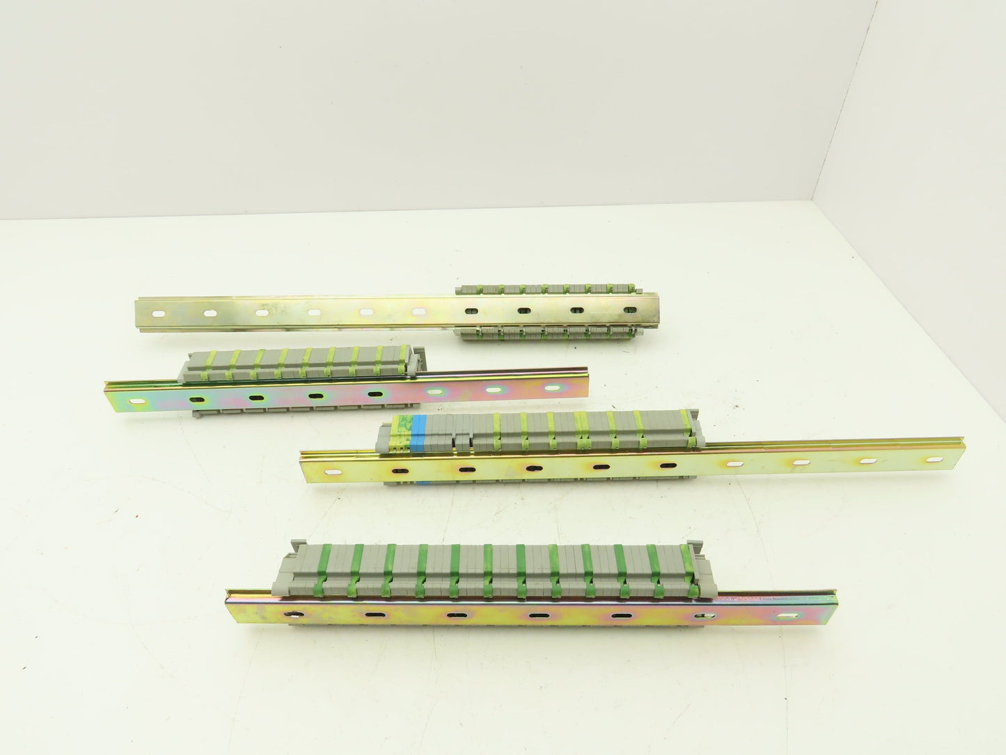 Wago 280 3-Wire 20A Terminal 600V 2.5mm² 28-12AWG DIN Rails Lot of 159