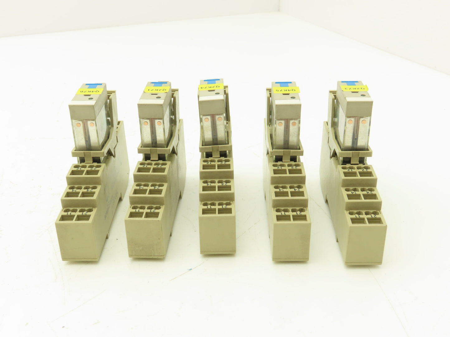 Omron G2R-2-SND1 Relay With Base 250VAC 30VDC 5A Lot of 5