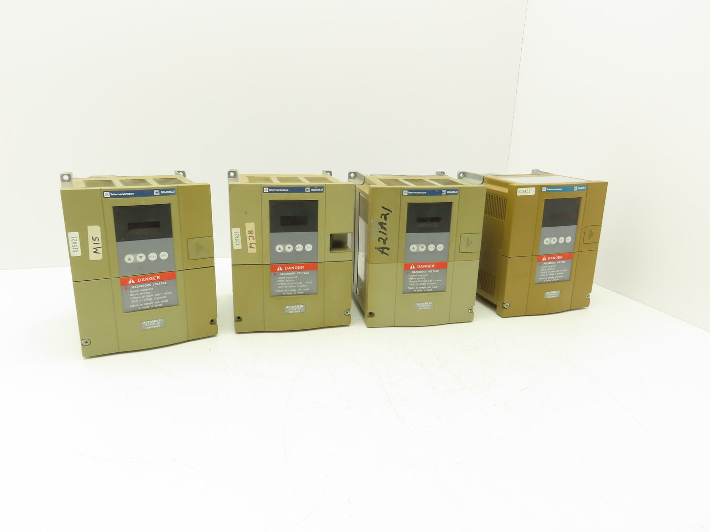 Square D Telemecanique ATV18U18N4 Variable AC Drive VFD 1Hp 460V 3PH Lot of 4