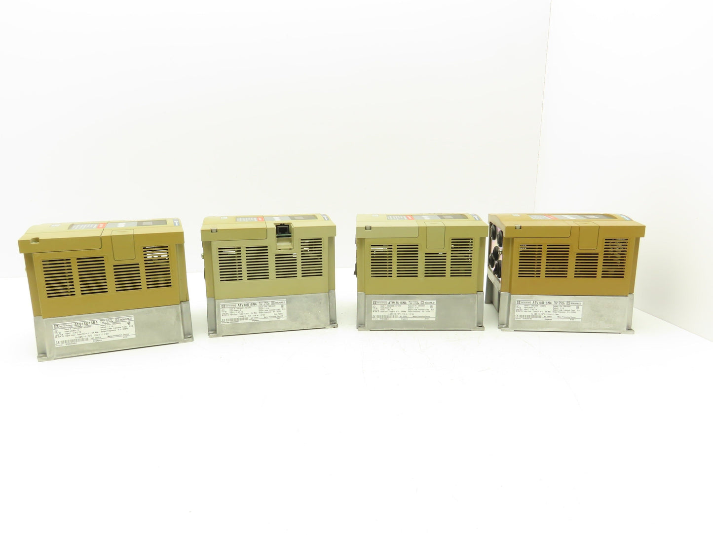 Square D Telemecanique ATV18U18N4 Variable AC Drive VFD 1Hp 460V 3PH Lot of 4