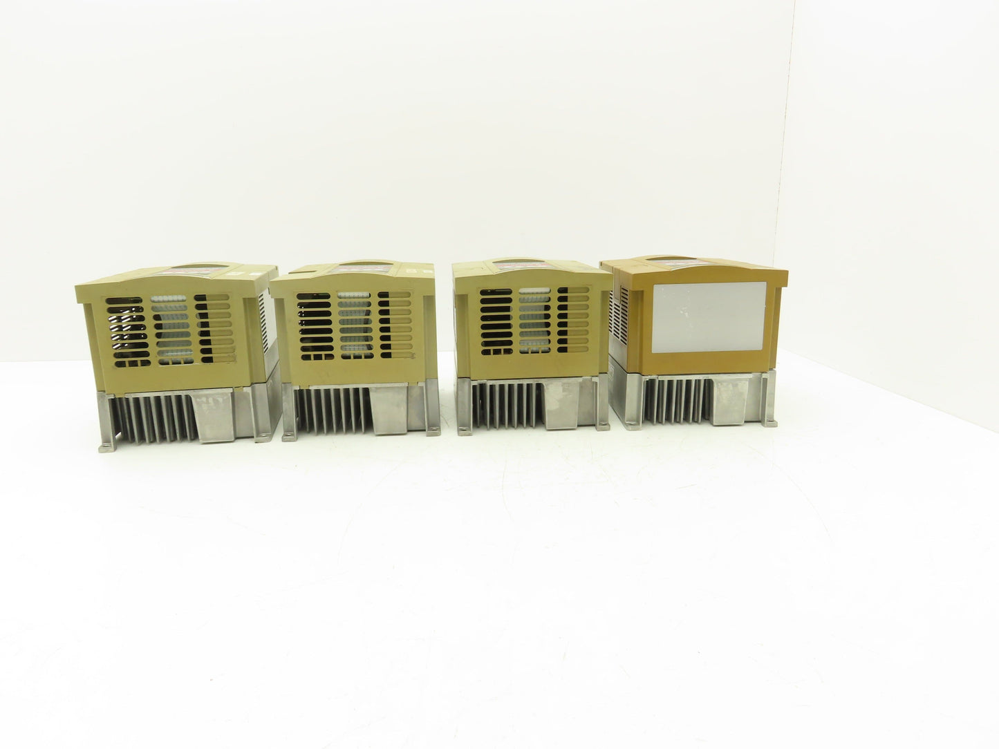 Square D Telemecanique ATV18U18N4 Variable AC Drive VFD 1Hp 460V 3PH Lot of 4