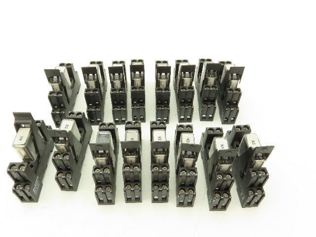 Elesta 119644 SGR 282 Relay 24VDC 8A/250VAC Lot of 16 with Bases