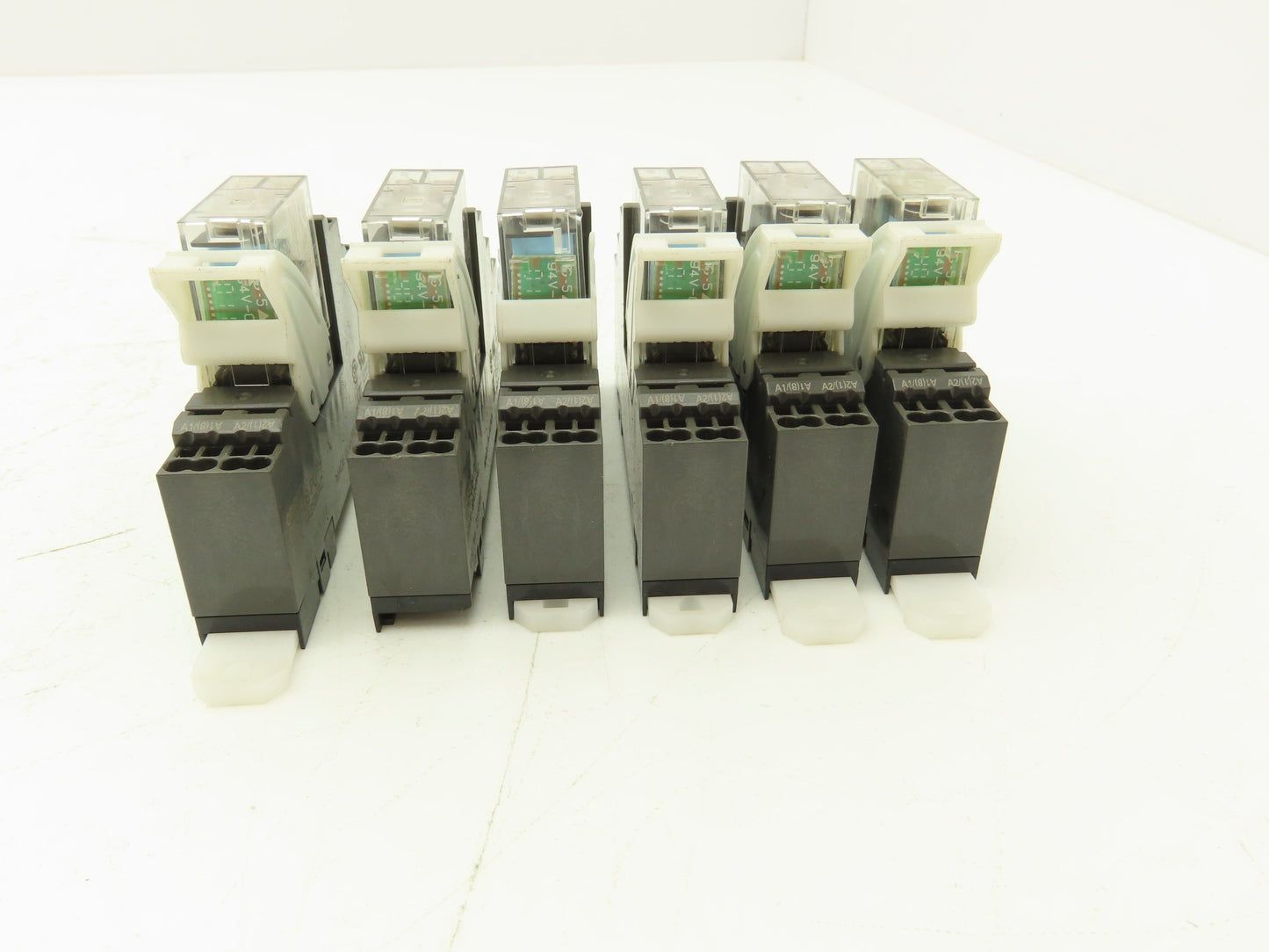 Omron G2R-2-SND P2RF-08-PU Relay 24VDC Coil 5A Base 250V 6A Lot of 6