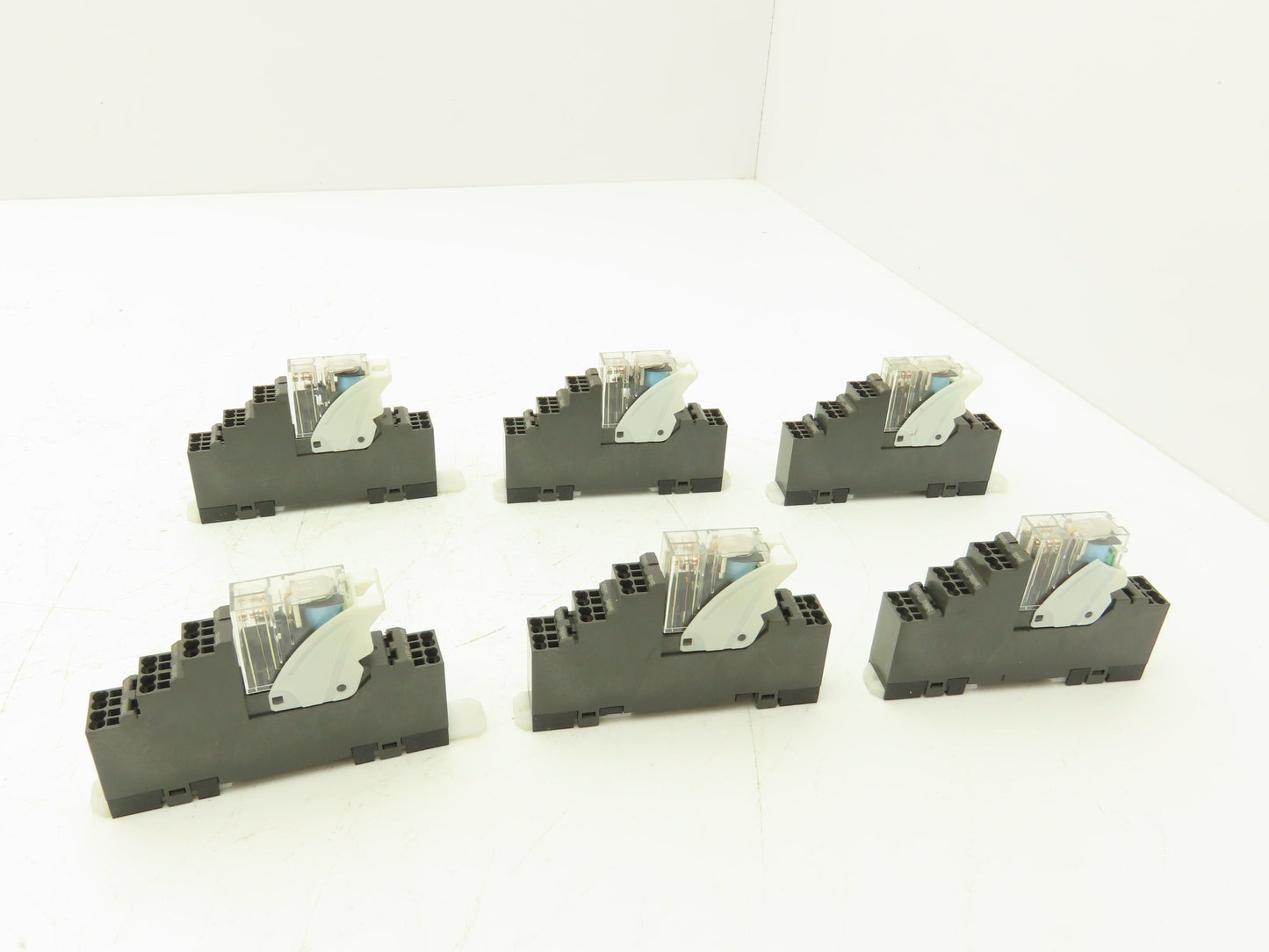 Omron G2R-2-SND P2RF-08-PU Relay 24VDC Coil 5A Base 250V 6A Lot of 6