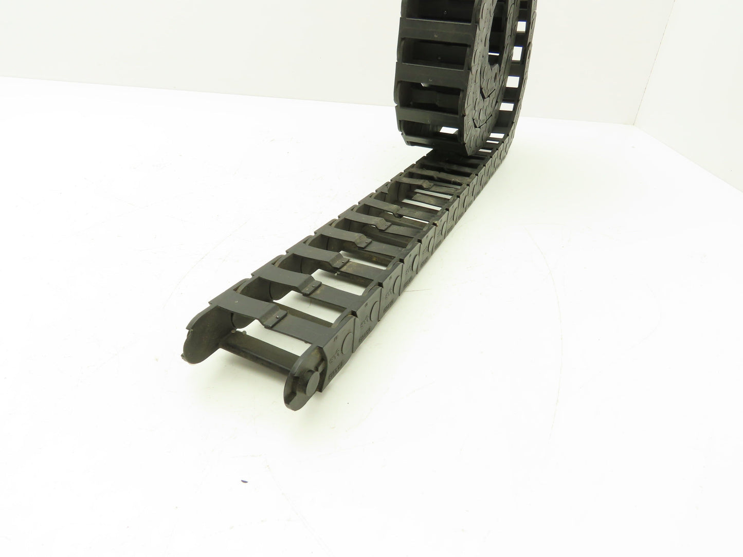 Igus Energy Chain Cable Carrier 25mm x 62mm 77" Length