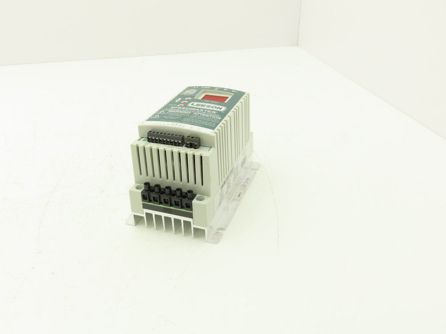 Leeson 174270.00 VFD Drive Input 1PH Output 3PH 4.2A 0-240Hz 1HP