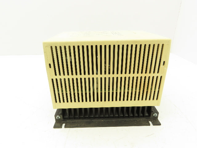 Lenze 8105 E.4G.12 8100 Inverter Drive 240VAC 7A 0-200Hz Output