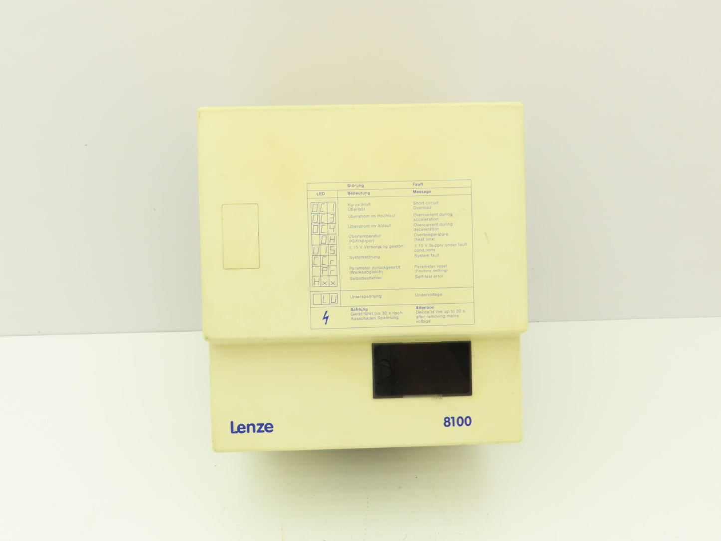 Lenze 8105 E.4G.12 8100 Inverter Drive 240VAC 7A 0-200Hz Output