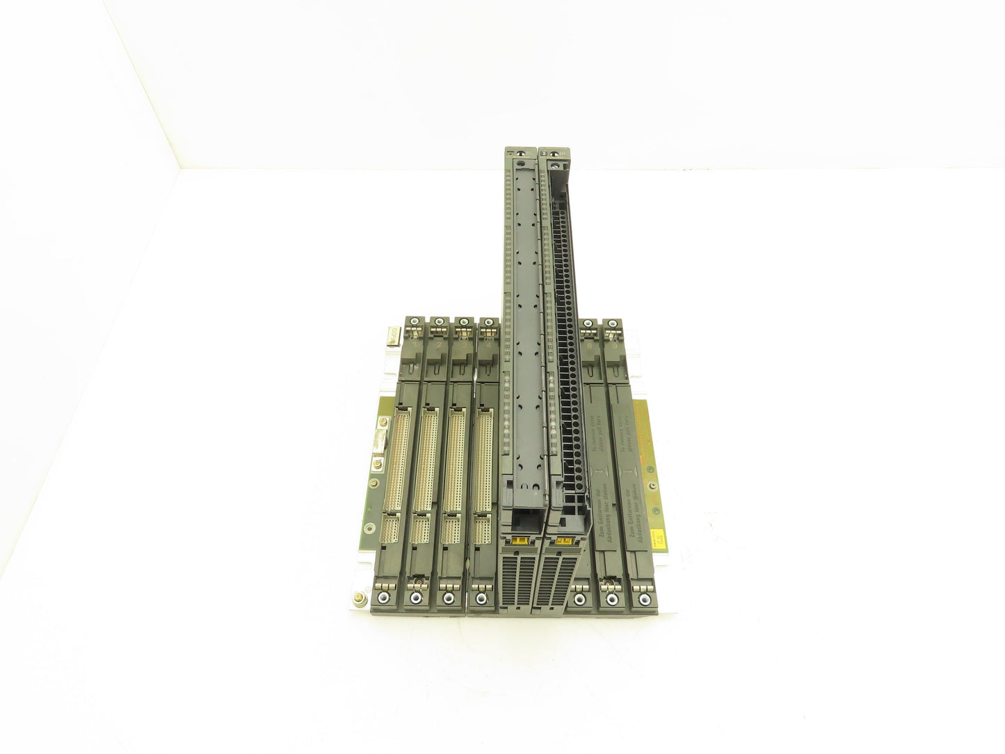 Siemens 6ES7400-1JA00-0AA0 SIMATIC S7 Backplane With I/O Modules
