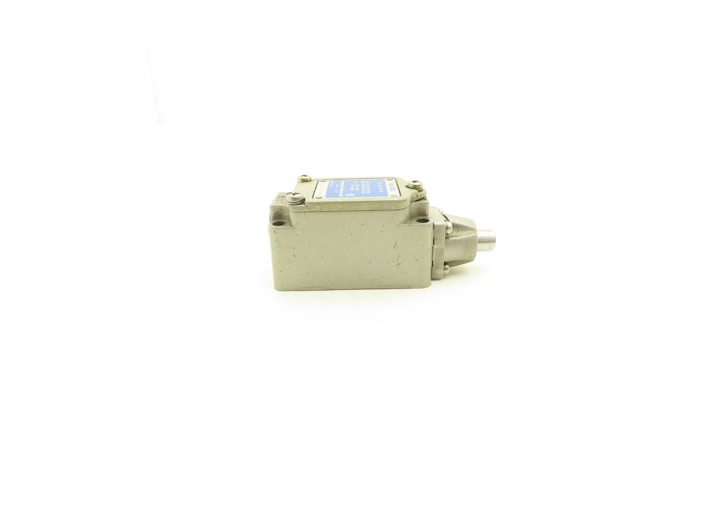 Yamatake Honeywell 2LS1-J Micro Limit Switch Plunger Type 10A 480V