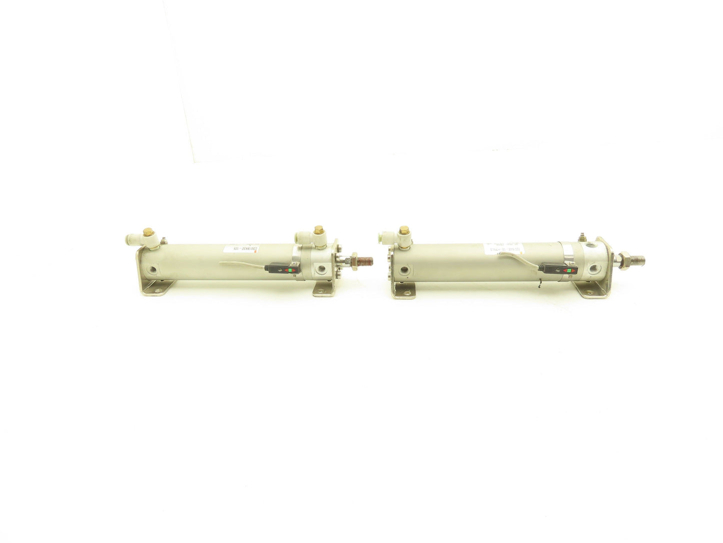 SMC CDG1BA32-125 Pneumatic Double Acting Round Cylinder 125mm Stroke Lot of 2
