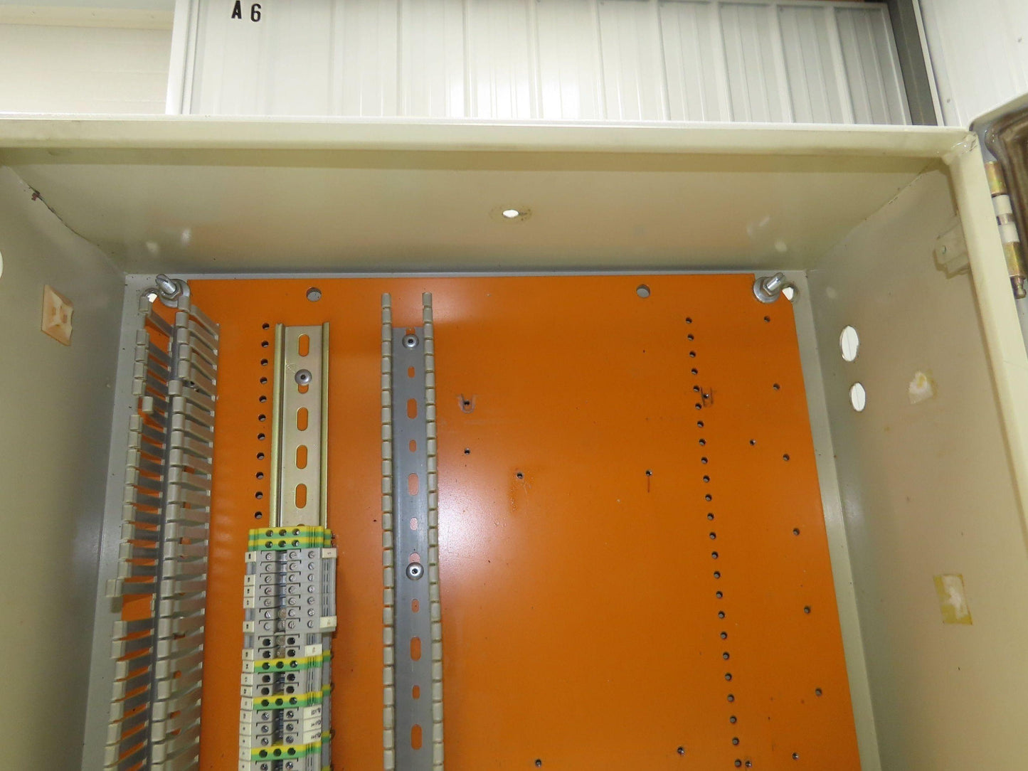 Rittal AE1050 Electrical Enclosure Junction Box 500x500x190mm 19-5/8"x7.5"