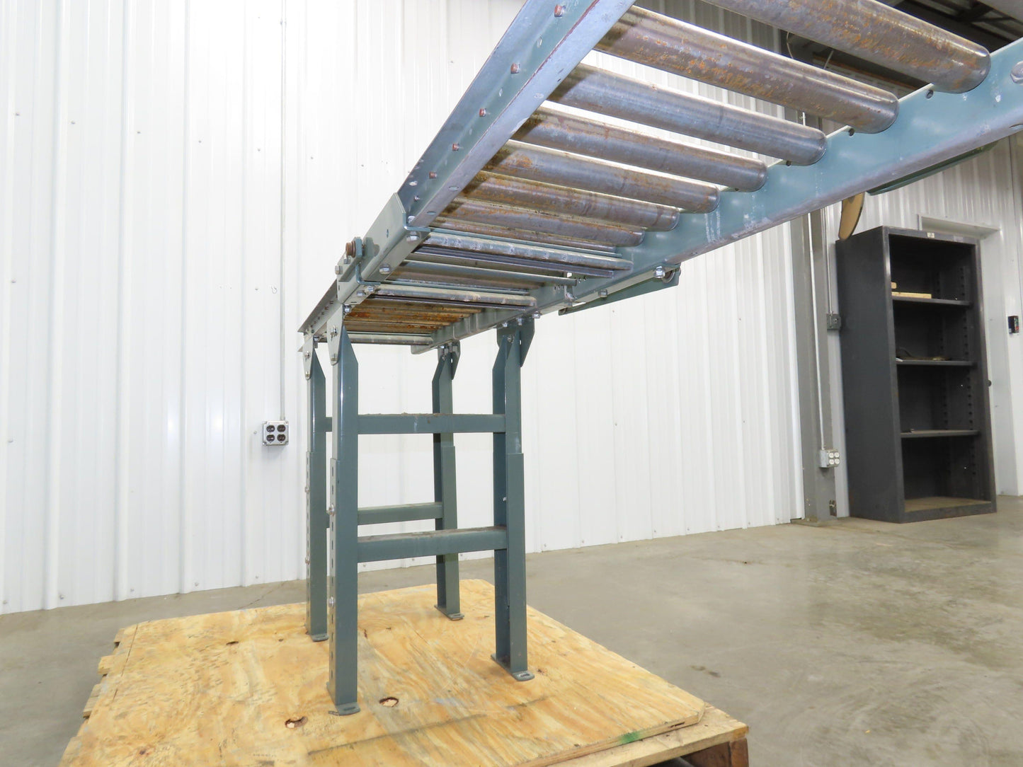 Hytrol 15"x 6' 7" Gravity Roller Conveyor Walk-Thru 36" Gate 1-3/8" Roller 13"BF