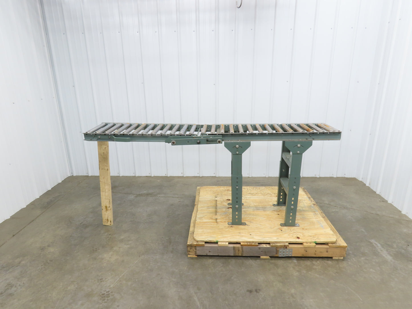 Hytrol 15"x 6' 7" Gravity Roller Conveyor Walk-Thru 36" Gate 1-3/8" Roller 13"BF