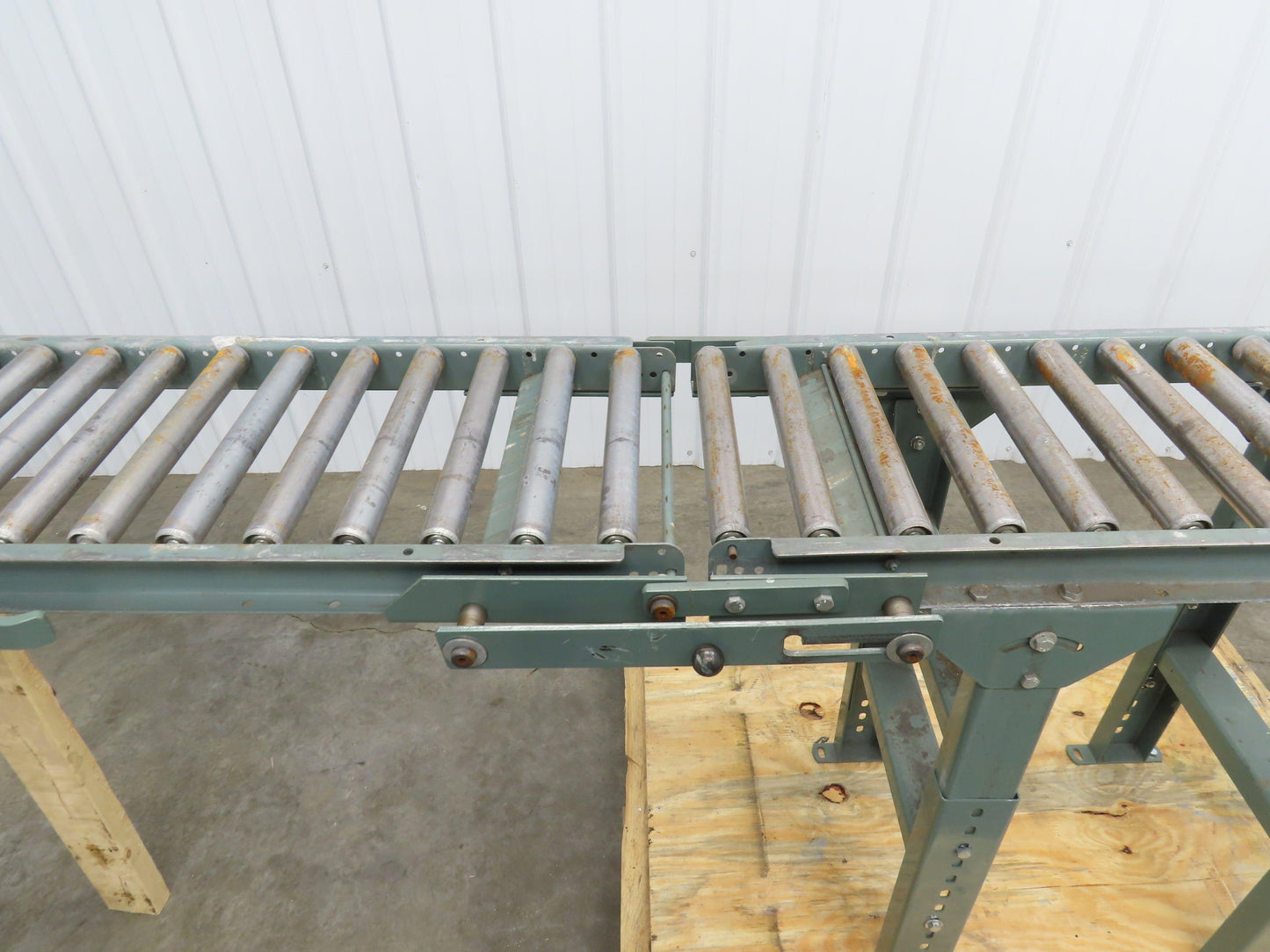 Hytrol 15"x 6' 7" Gravity Roller Conveyor Walk-Thru 36" Gate 1-3/8" Roller 13"BF