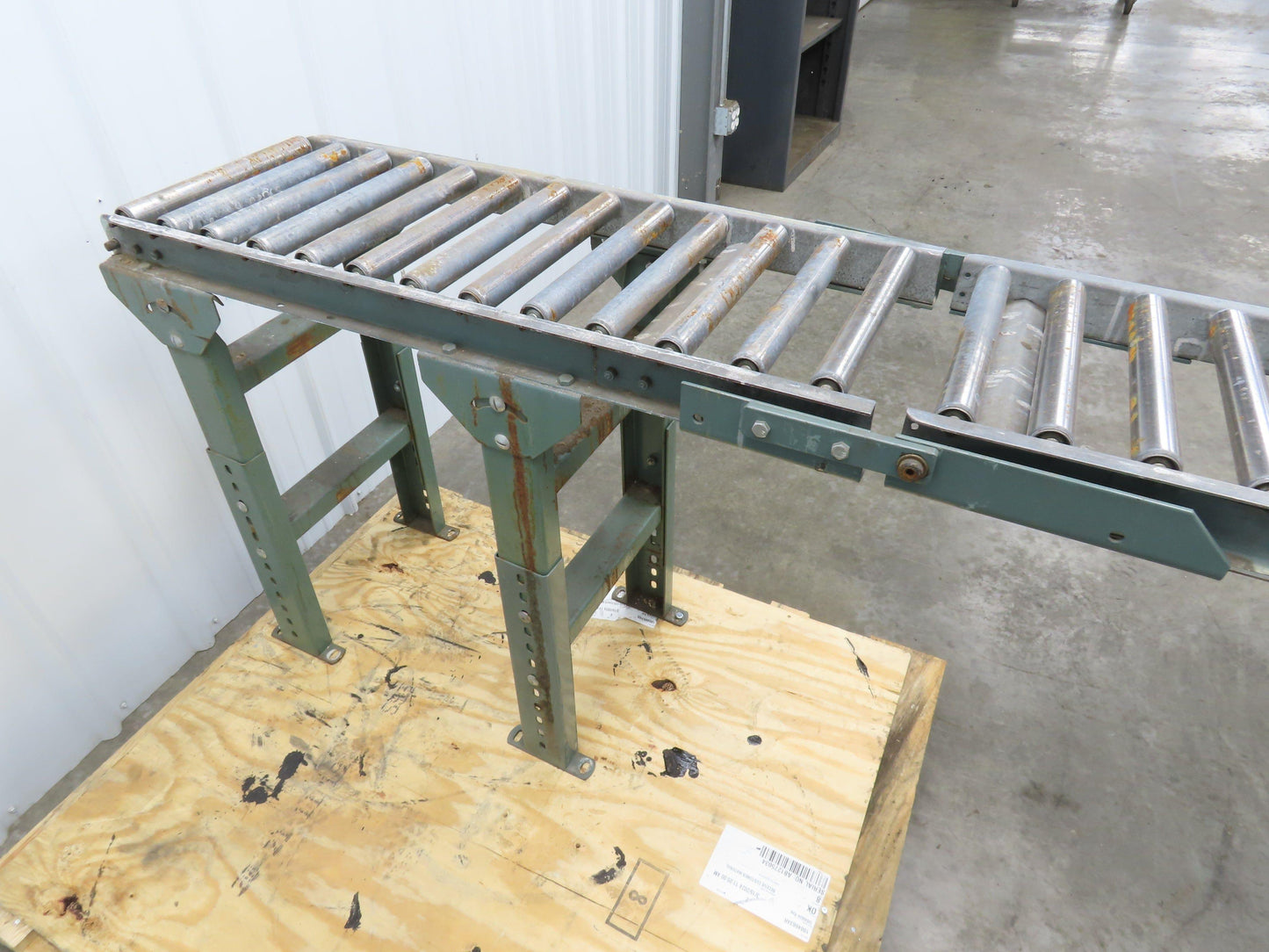 Hytrol 15"x 1-3/8" Gravity Roller Conveyor 53" Walk-Thru Gate Set 11' 5"L