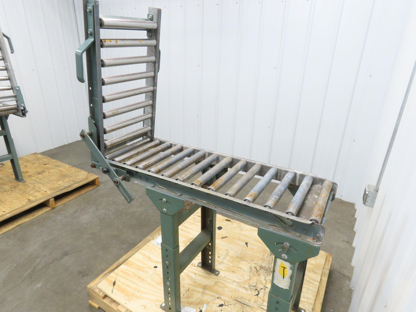 Hytrol 15"x 1-3/8" Gravity Roller Conveyor 53" Walk-Thru Gate Set 11' 5"L