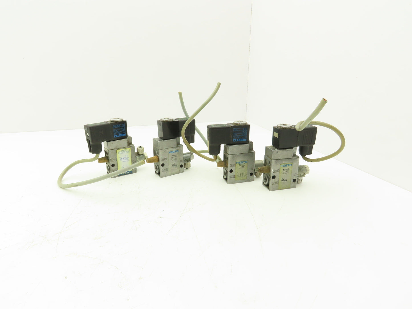 Festo MFH-3-1/8 Pneumatic Solenoid Valve 3/2-way 24VDC G1/8" Lot of 4
