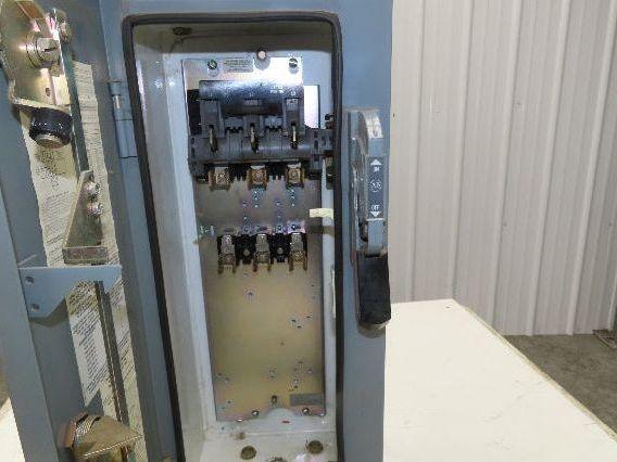 Allen Bradley 512 Combination Motor Starter 30A Disconnect 600V 3Ph Empty