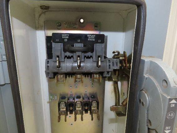 Allen Bradley 512 Combination Motor Starter 30A Disconnect 600V 3Ph Empty