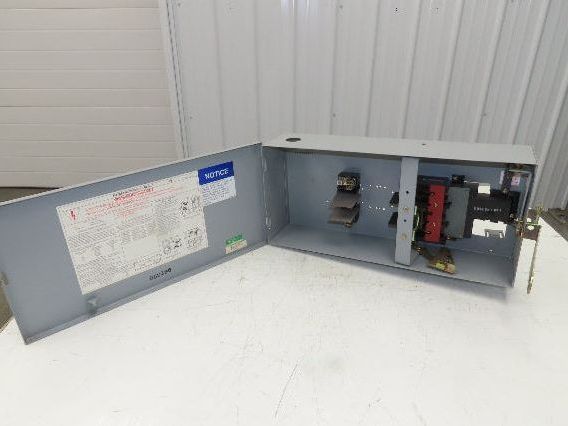 Cutler Hammer Fusible Busway Disconnect Switch Bus Plug 30A 600VAC 3PH 3W
