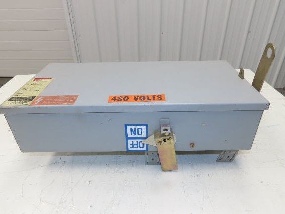 Cutler Hammer Fusible Busway Disconnect Switch Bus Plug 30A 600VAC 3PH 3W