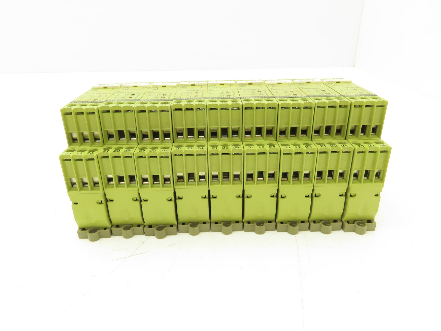 Comat C133.01/24VDC Relay 2NC 2NO Lot of 9