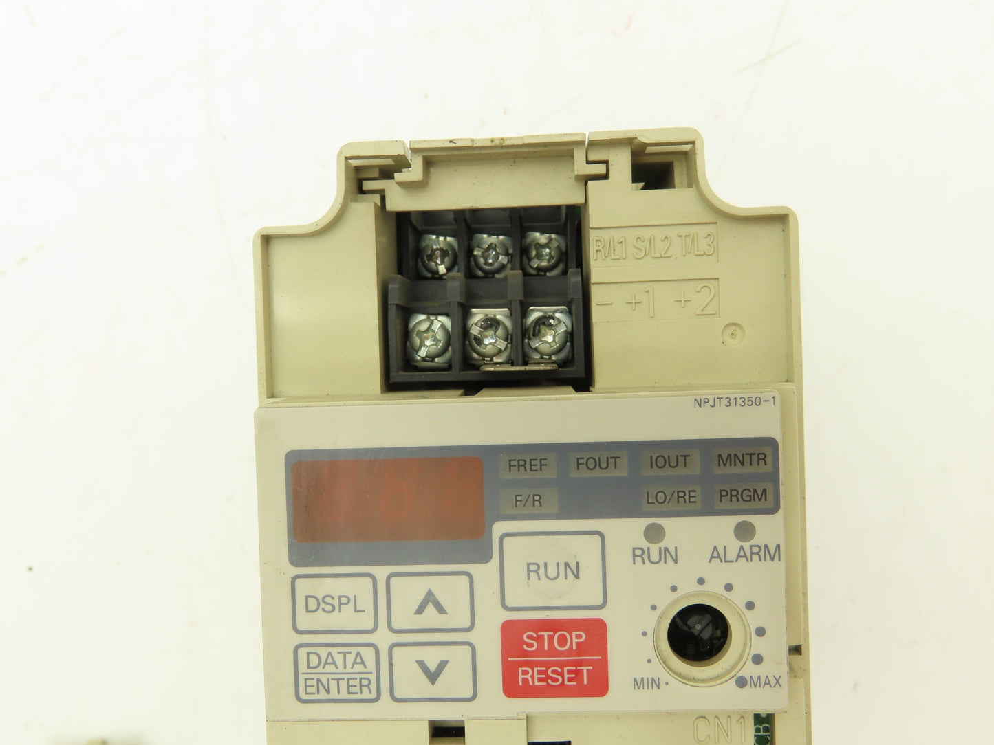 Yaskawa CIMR-J7AA20P7 Variable Frequency AC Drive 230VAC 3PH 400Hz 5A 1.9kVA