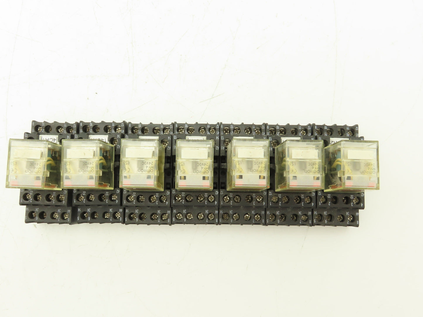 Omron MY4 21Y2Y1 Relay 24VDC Coil 250VAC/30VDC 5A | A-B 700-HN Base | Lot of 7
