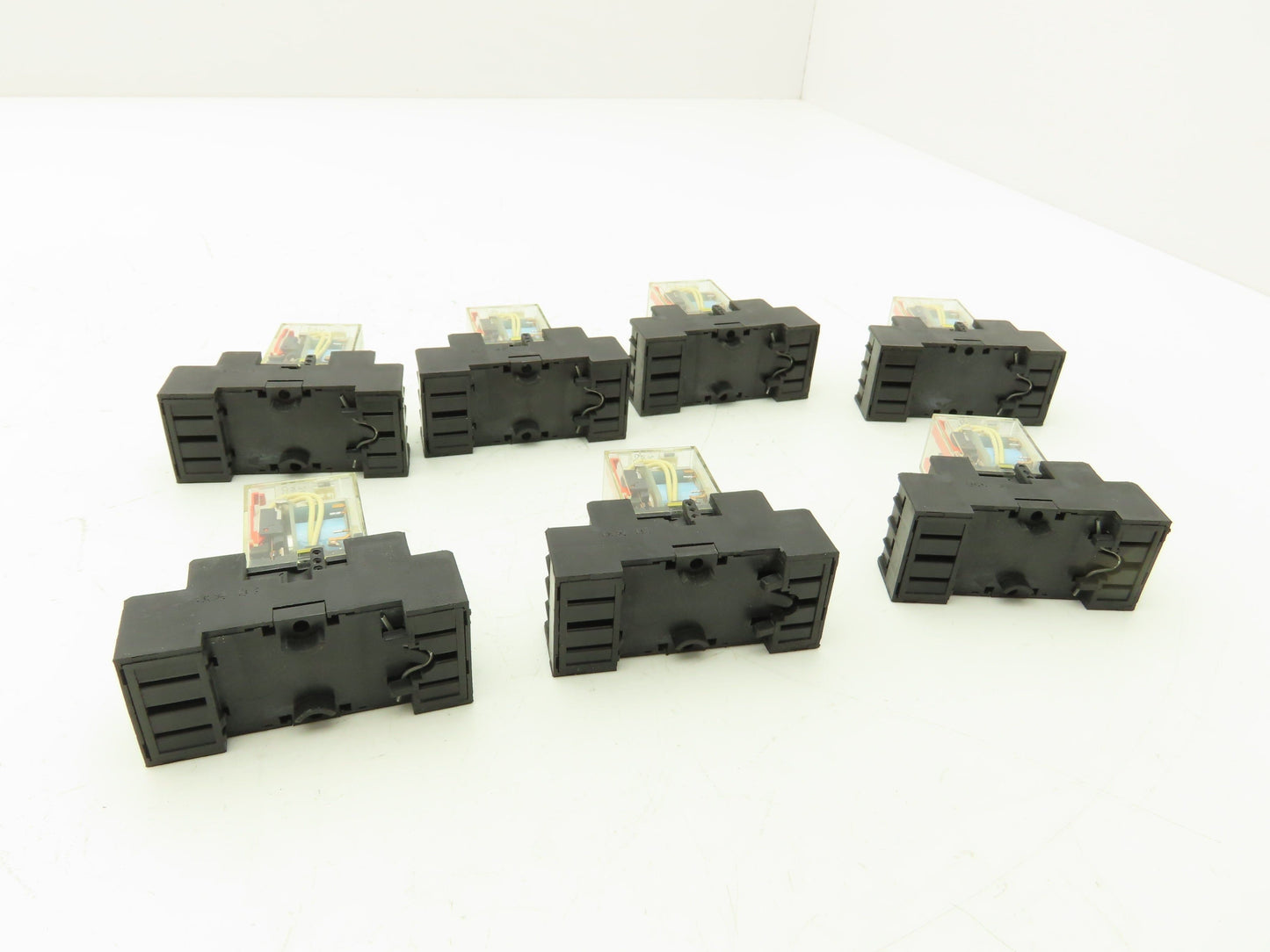 Omron MY4 21Y2Y1 Relay 24VDC Coil 250VAC/30VDC 5A | A-B 700-HN Base | Lot of 7
