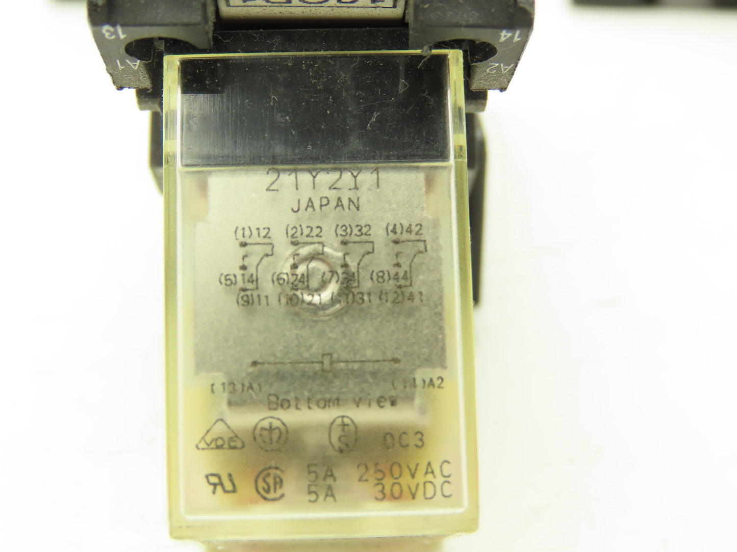 Omron MY4 21Y2Y1 Relay 24VDC Coil 250VAC/30VDC 5A | A-B 700-HN Base | Lot of 7