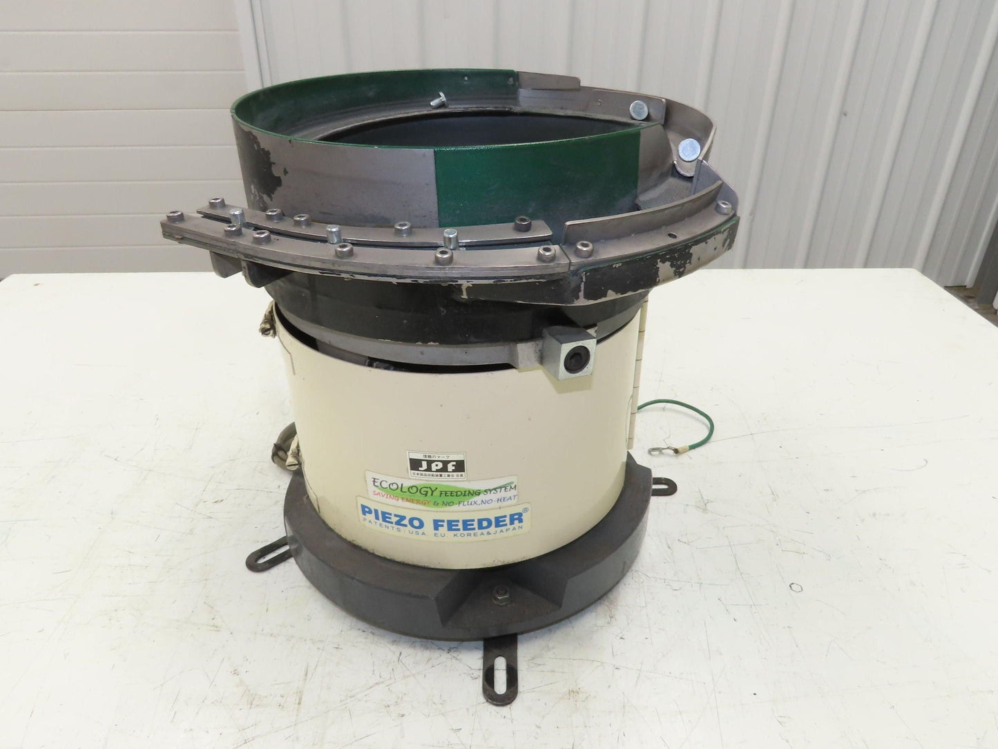 Piezo Vibratory Bowl Feeder 230mm Base Small Parts Sorter 15/32" Pin