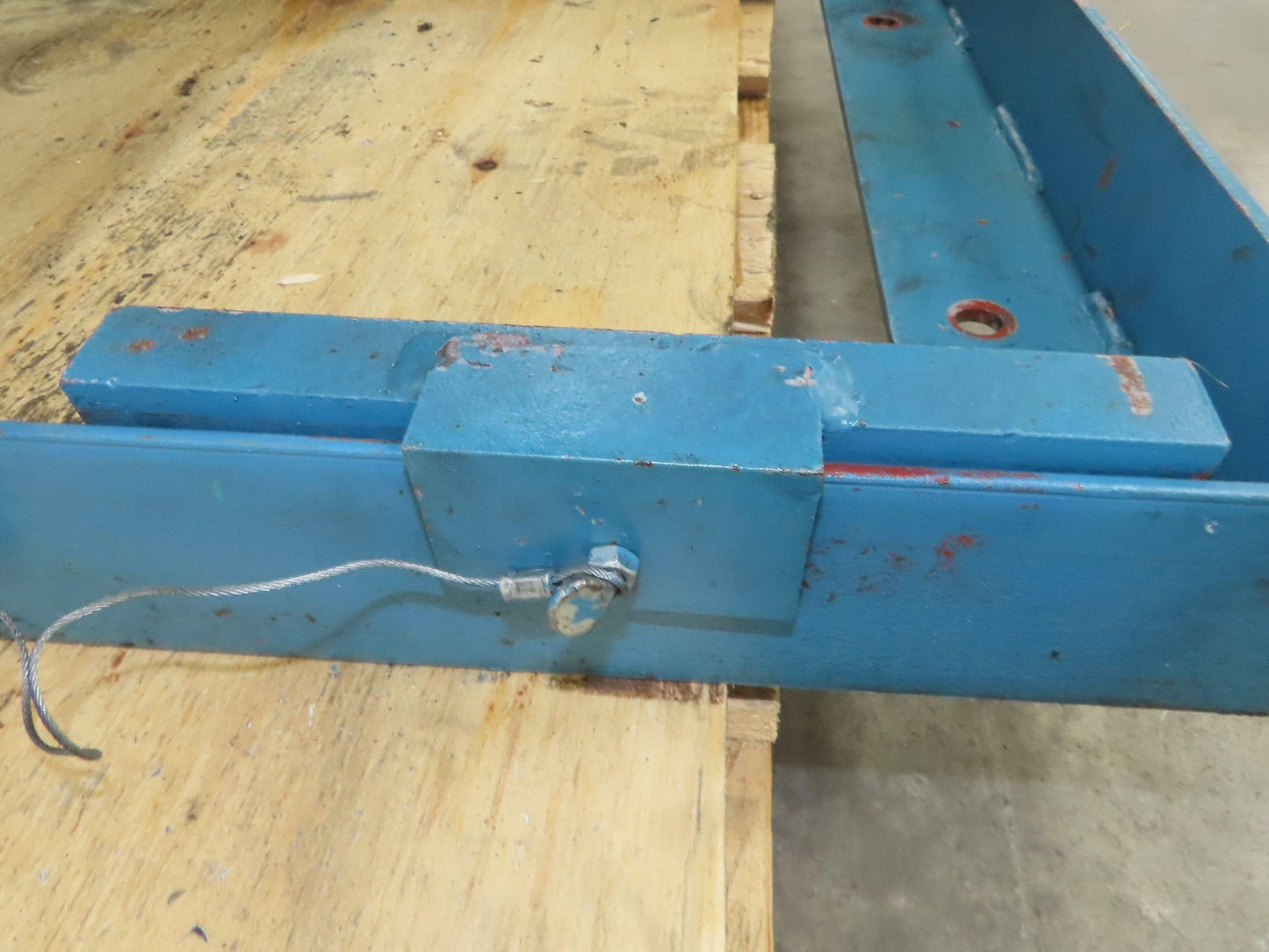 Advance Lifts P-2536-Z 2500lbs Hydraulic Scissor Lift 48x48" Top 480V 36" Travel