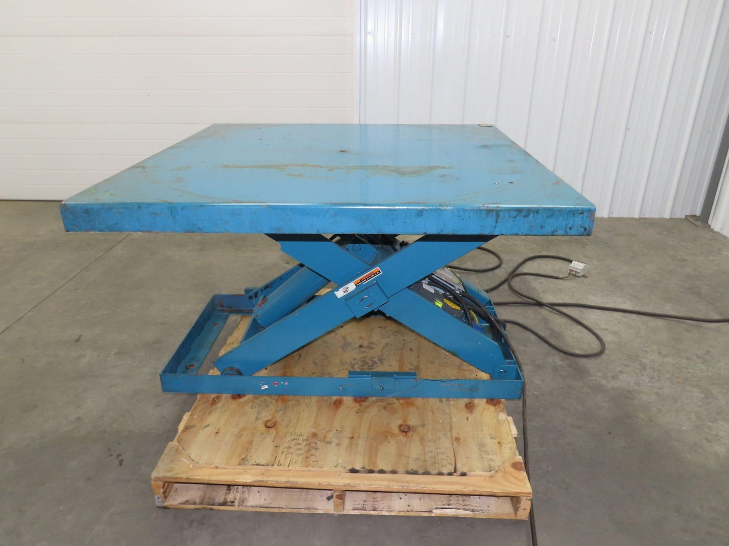 Advance Lifts P-2536-Z 2500lbs Hydraulic Scissor Lift 48x48" Top 480V 36" Travel