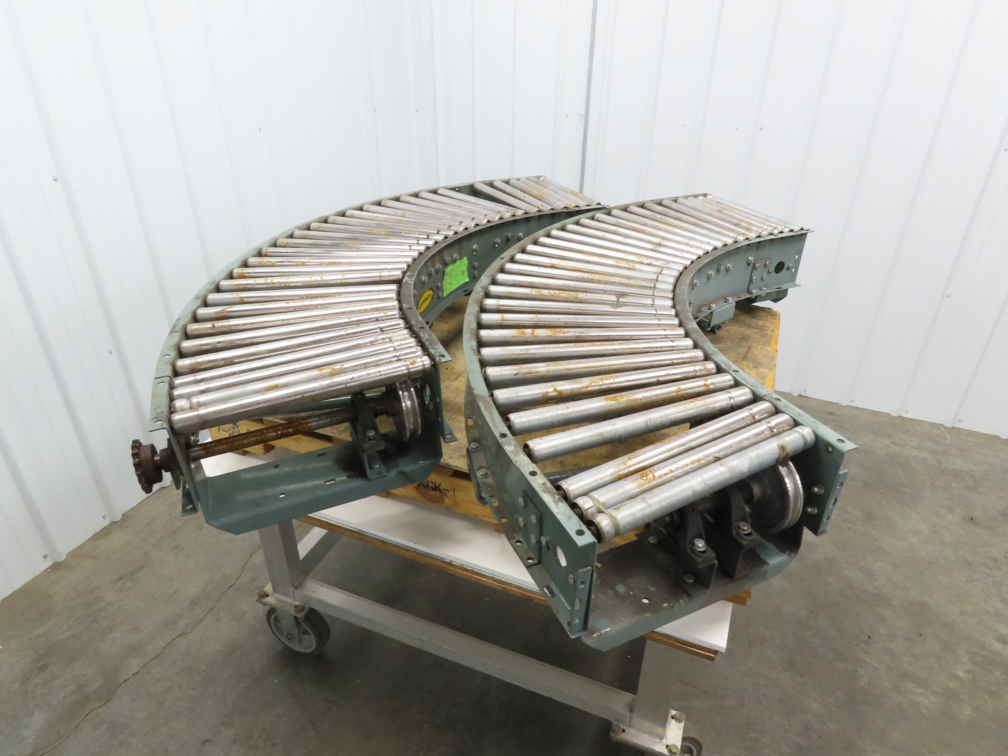 Hytrol 90° Curve Roller Conveyor 18"W 16"BF V-Belt Slave Drive 1-3/8" Roller