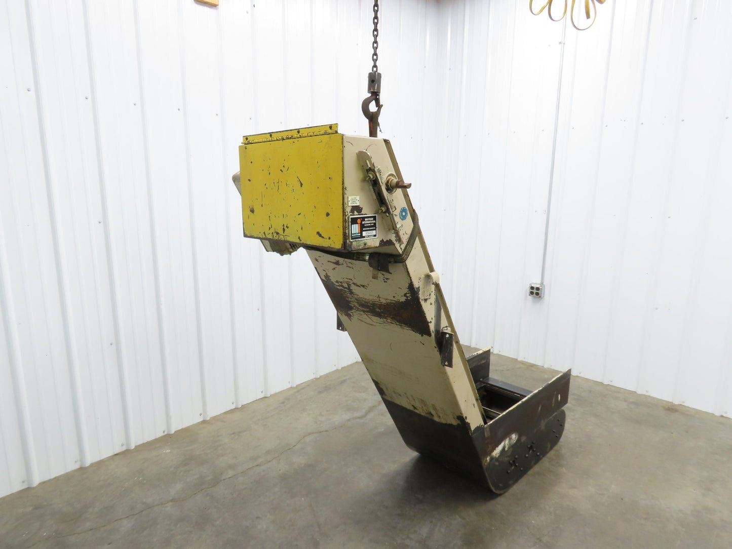 Mayfran CNC Chip Conveyor Drag Chain 20"x 30" Infeed 51" Discharge 460V 3PH