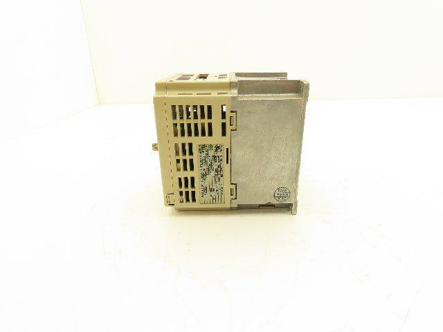 Yaskawa CIMR-J7AA21P5 Variable Frequency AC Drive 230VAC 3PH 400Hz 8A 3kVA 1.5kW