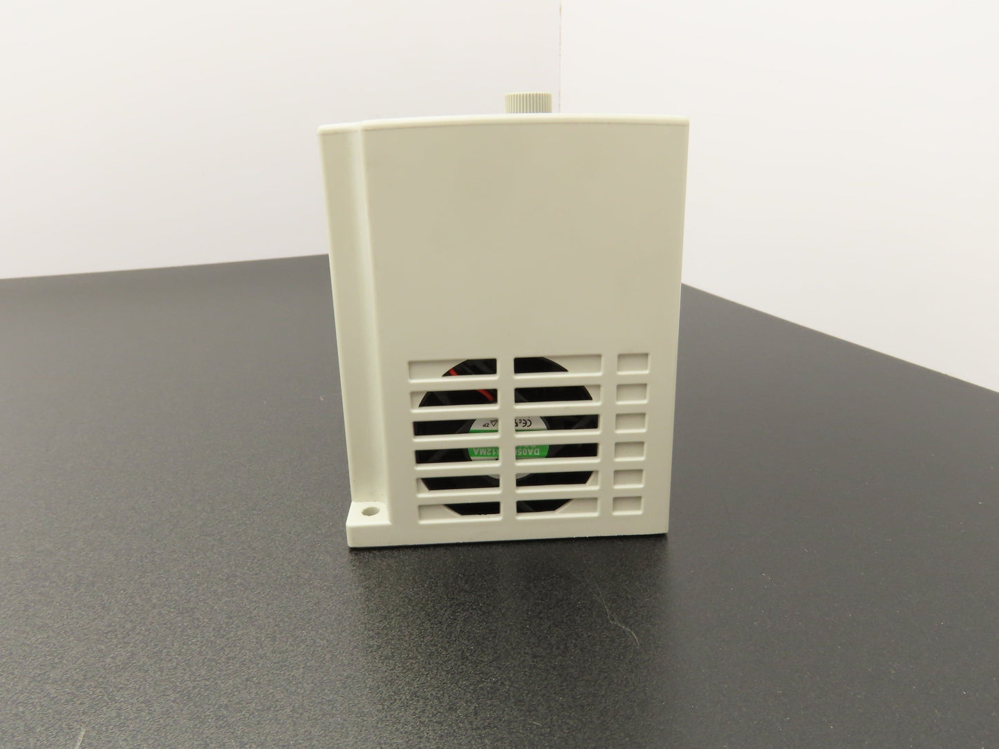 H100-2.2S2-1B Variable Frequency Drive 1PH 220V In 3PH 0-220V 0-1000Hz Out