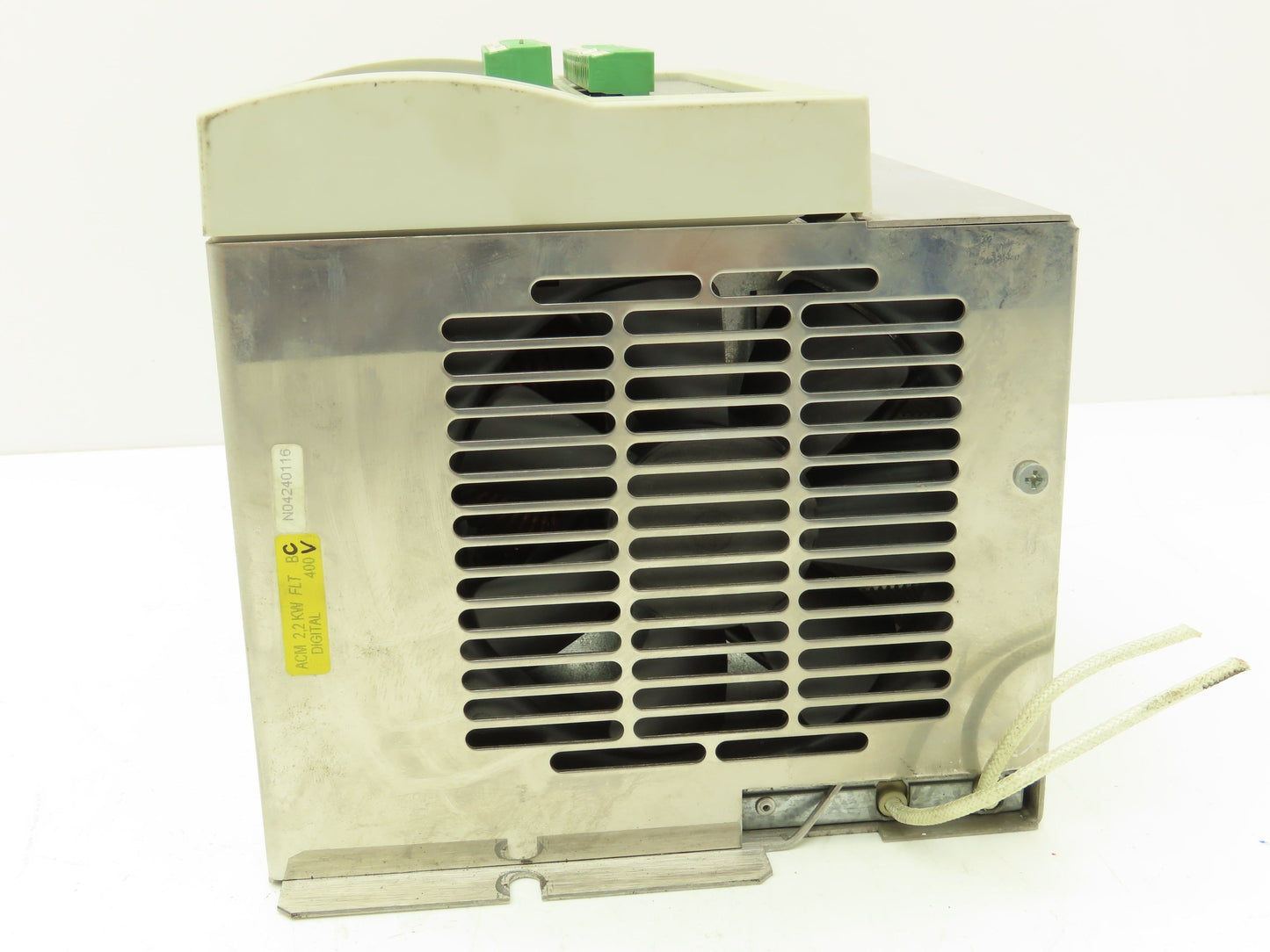 Berges ACM1K40022H Variable Frequency Drive 460VAC 3PH In 0-650Hz 5.2A 2.2kW Out
